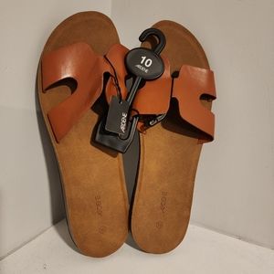 Ardene slip on sandals sz 10 NWT